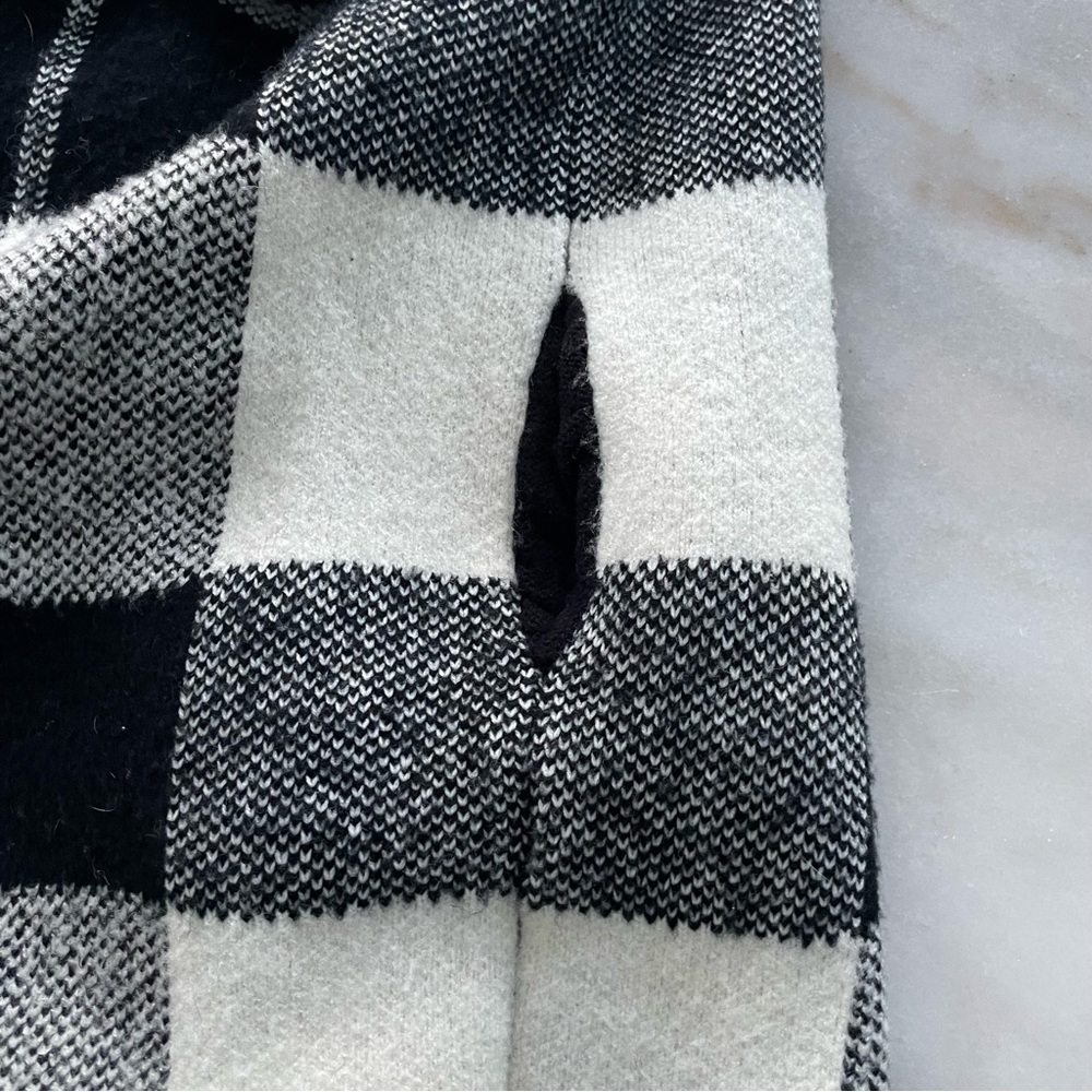 Fate Black and White Plaid Hooded Coat size S - Picture 5 of 5